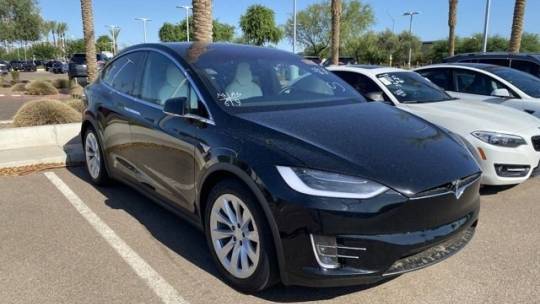 2018 Tesla Model X 5YJXCDE24JF141812