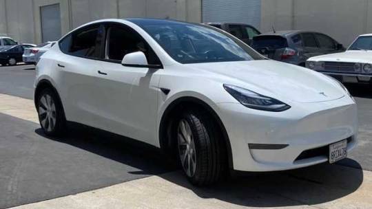 2020 Tesla Model Y 5YJYGDEE0LF009572