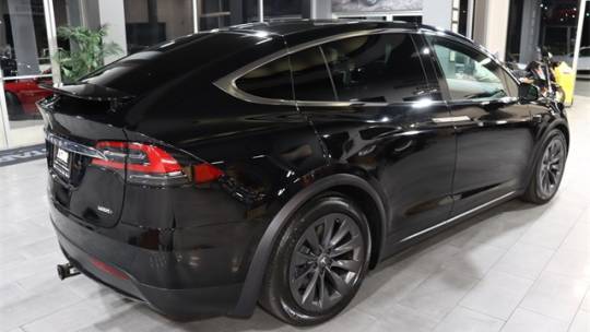2018 Tesla Model X 5YJXCDE20JF137319