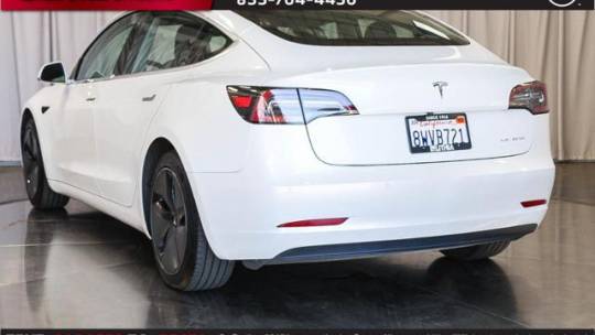 2018 Tesla Model 3 5YJ3E1EB7JF131122