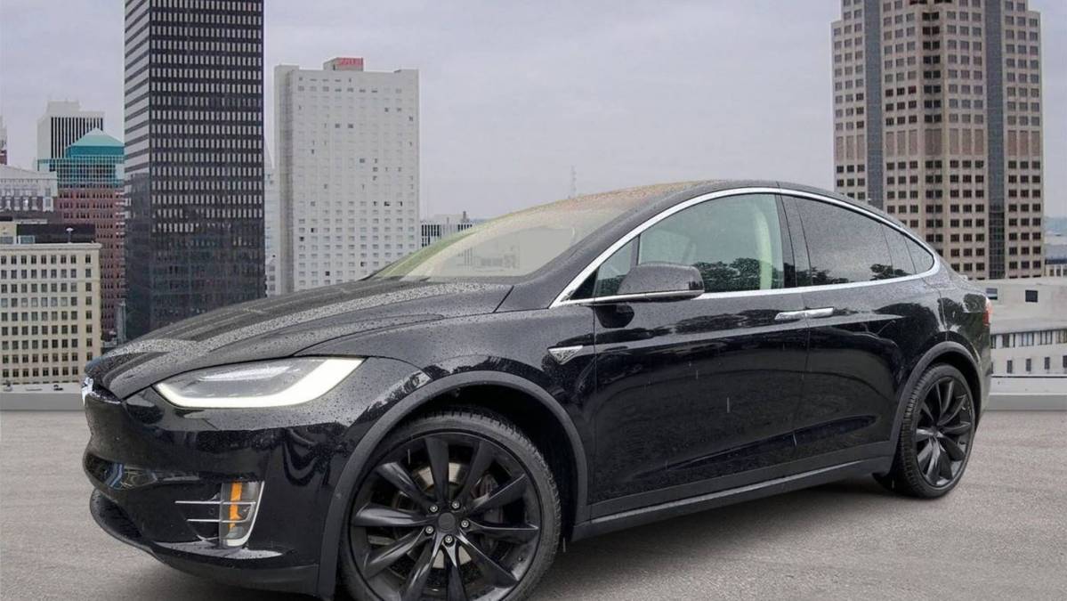 2016 Tesla Model X 5YJXCBE25GF004763
