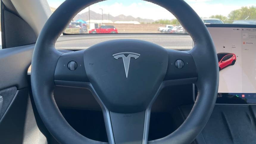 2021 Tesla Model Y 5YJYGDEE8MF233996