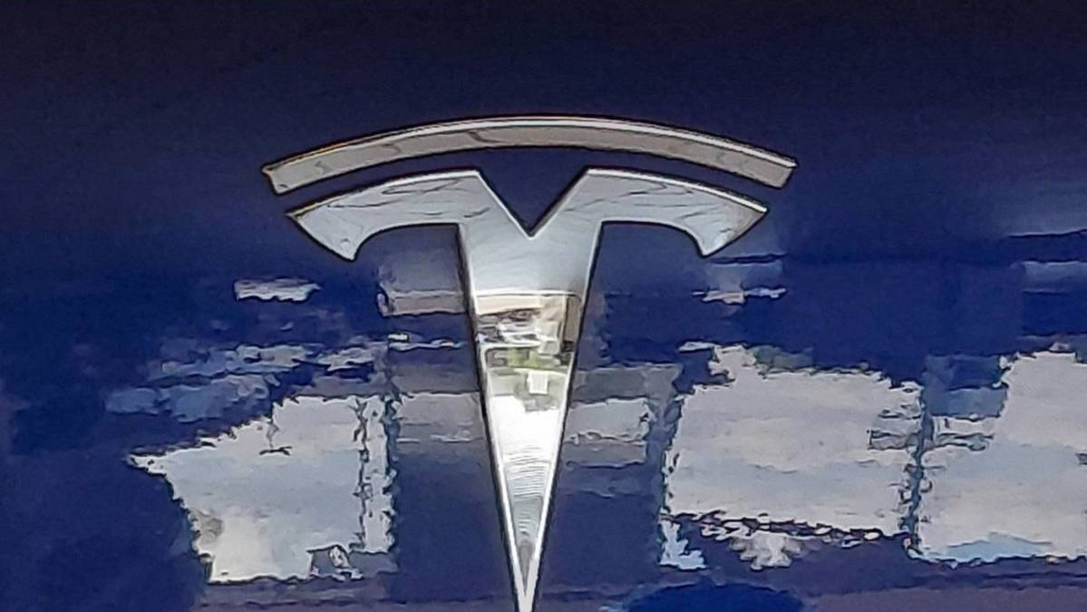 2019 Tesla Model 3 5YJ3E1EB8KF210946