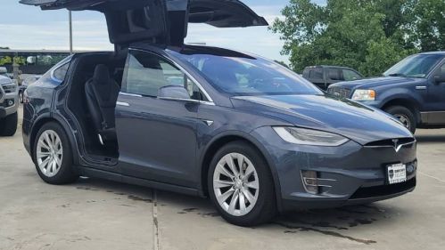 2018 Tesla Model X 5YJXCBE2XJF102386