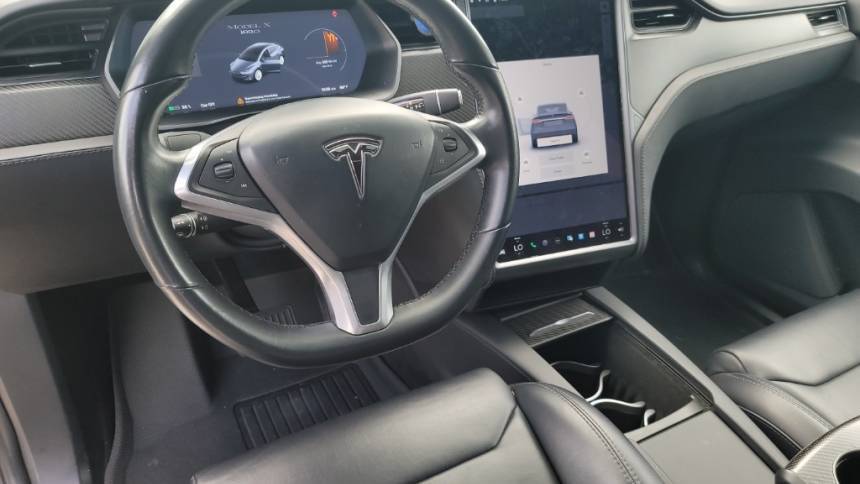 2018 Tesla Model X 5YJXCBE2XJF102386