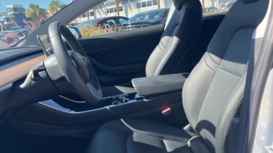 2018 Tesla Model 3 5YJ3E1EA0JF008205