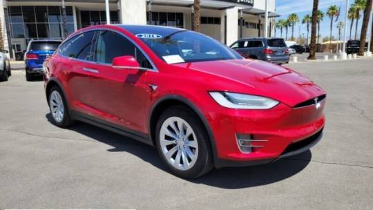 2018 Tesla Model X 5YJXCDE27JF093772