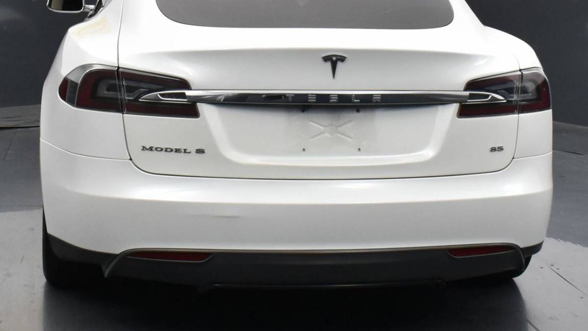 2014 Tesla Model S 5YJSA1H10EFP32582