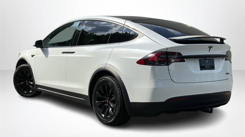 2018 Tesla Model X 5YJXCBE45JF111580
