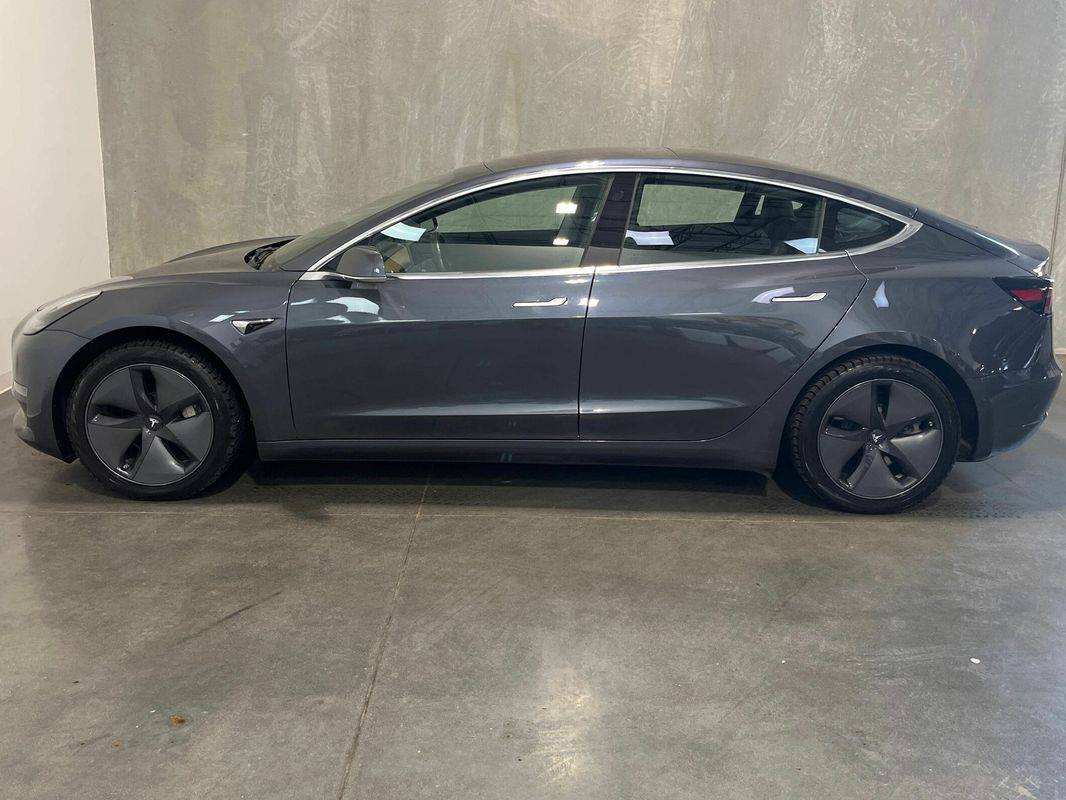 2018 Tesla Model 3 5YJ3E1EA5JF005994