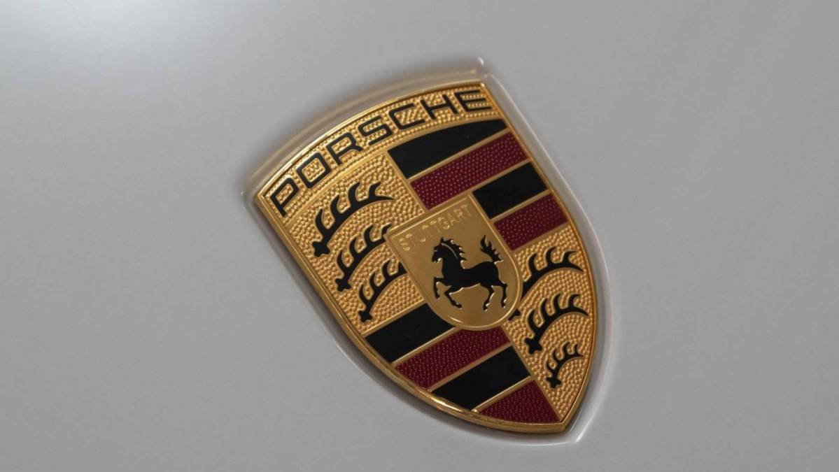 2018 Porsche Panamera WP0AH2A76JL144978