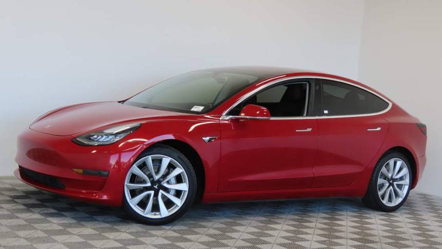 2018 Tesla Model 3 5YJ3E1EAXJF061462