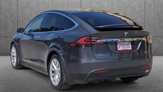 2018 Tesla Model X 5YJXCDE22JF112308