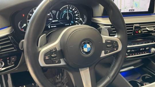 2019 BMW 5 Series WBAJA9C56KB388742