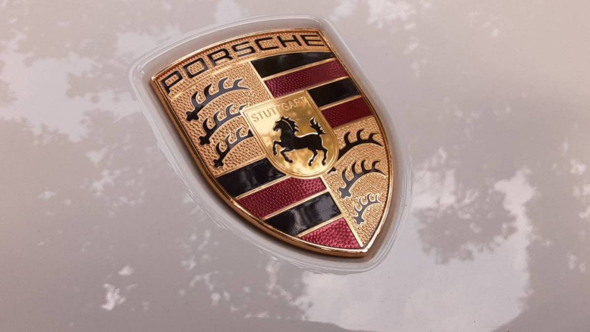 2017 Porsche Cayenne WP1AE2A2XHLA68283