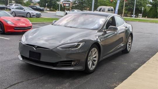 2017 Tesla Model S 5YJSA1E11HF196606