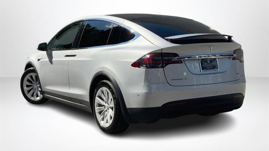 2017 Tesla Model X 5YJXCDE2XHF076135