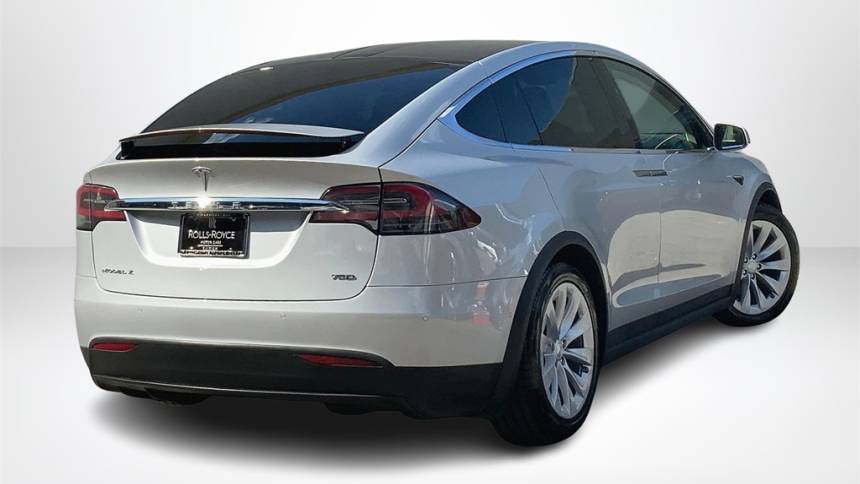 2017 Tesla Model X 5YJXCDE2XHF076135