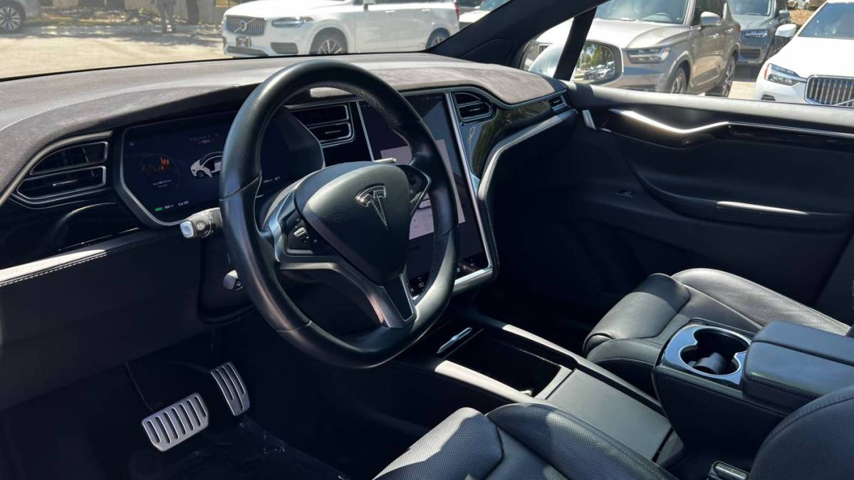 2016 Tesla Model X 5YJXCBE44GF000849