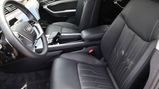 2019 Audi e-tron WA1VAAGE0KB020616