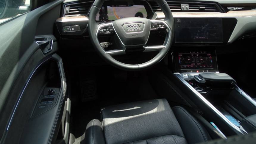 2019 Audi e-tron WA1VAAGE1KB010242