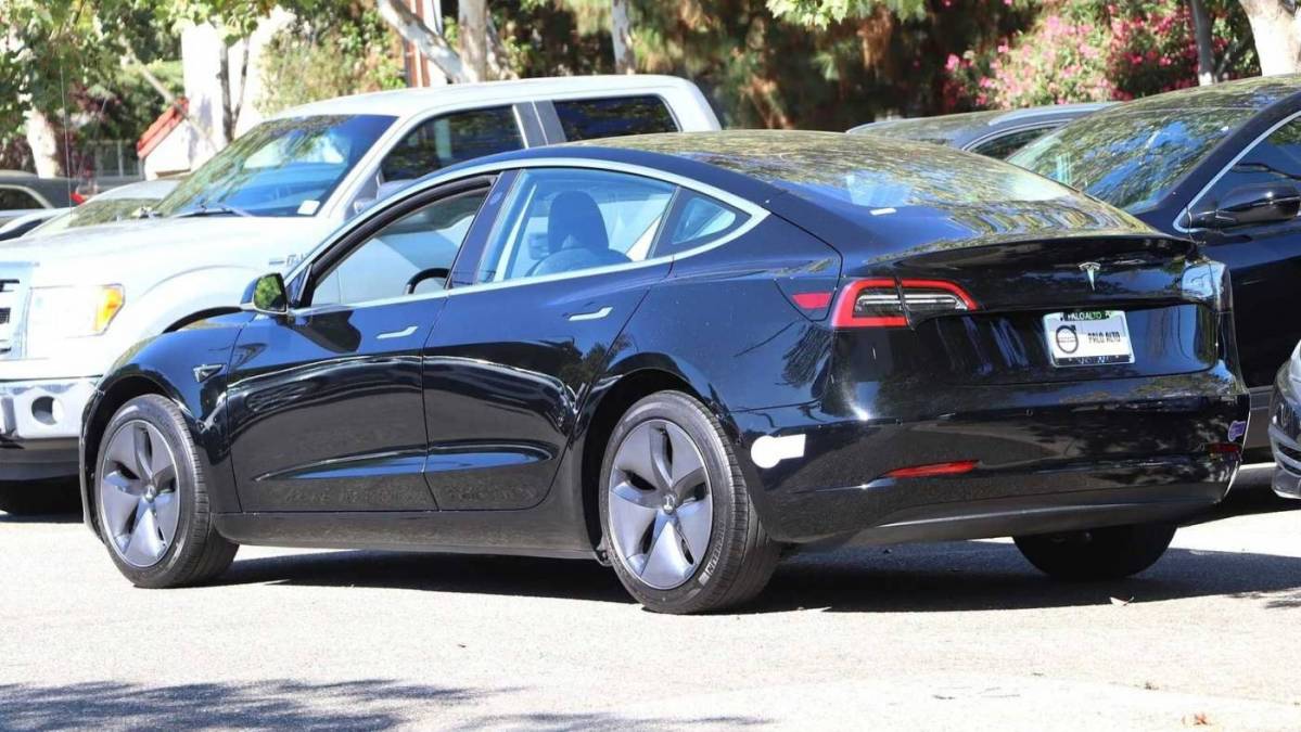 2018 Tesla Model 3 5YJ3E1EA7JF171515