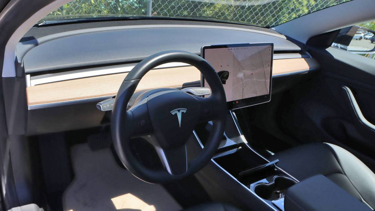 2019 Tesla Model 3 5YJ3E1EA3KF305809
