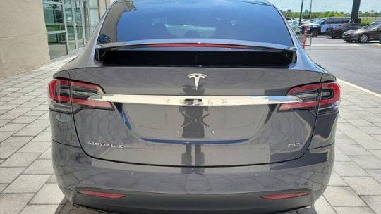 2018 Tesla Model X 5YJXCDE29JF120020