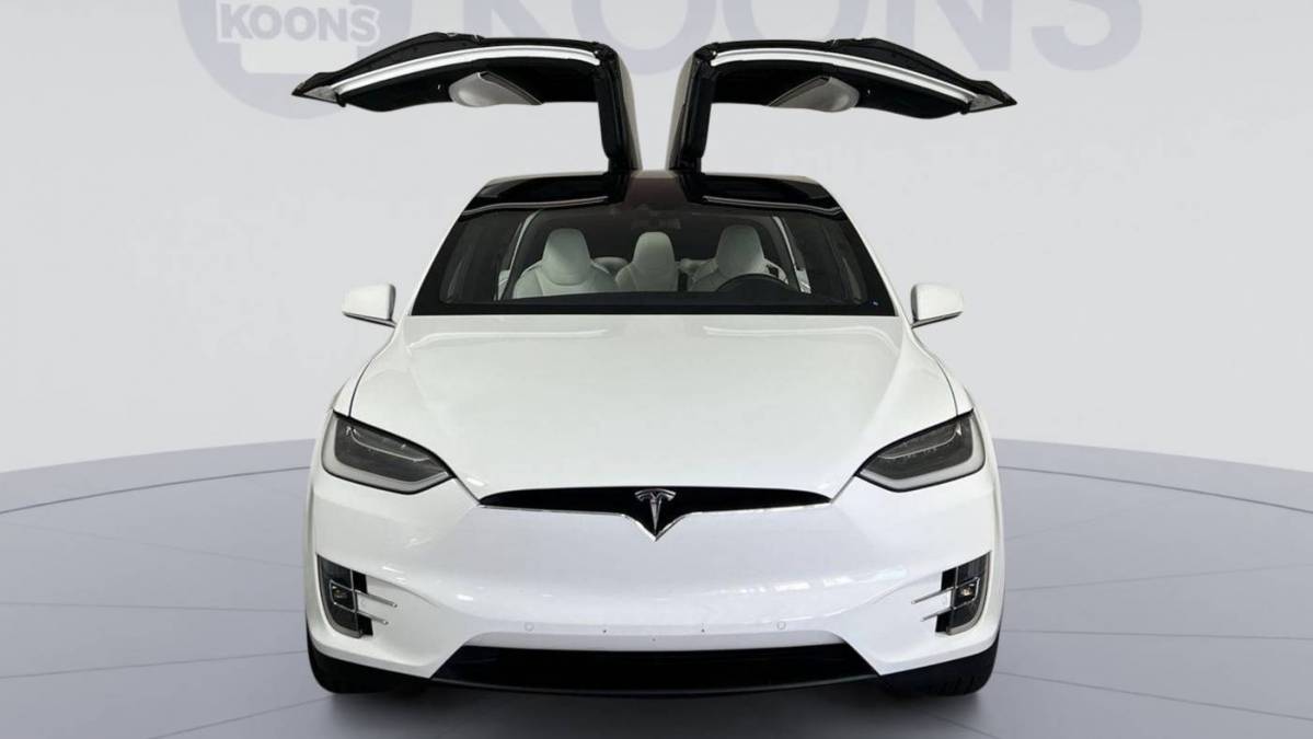 2016 Tesla Model X 5YJXCAE28GF013418