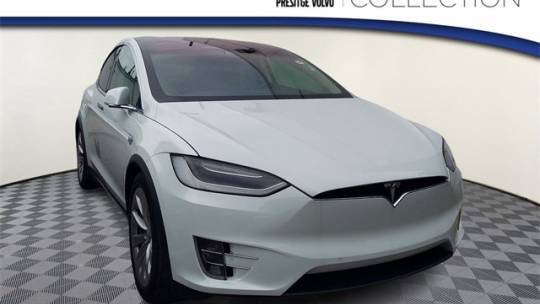 2018 Tesla Model X 5YJXCBE27JF113653