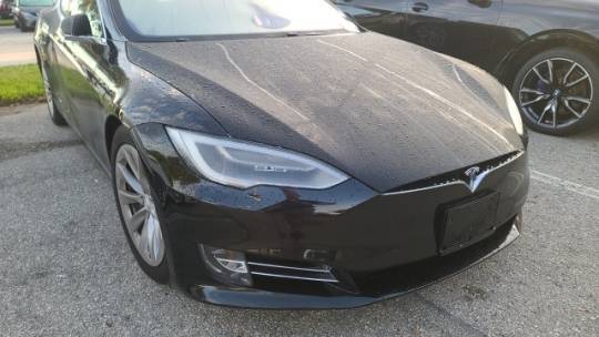 2016 Tesla Model S 5YJSA1E28GF156403