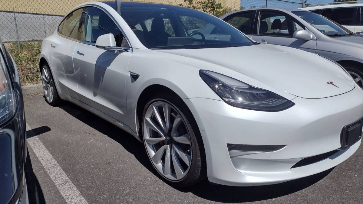 2018 Tesla Model 3 5YJ3E1EB6JF072550