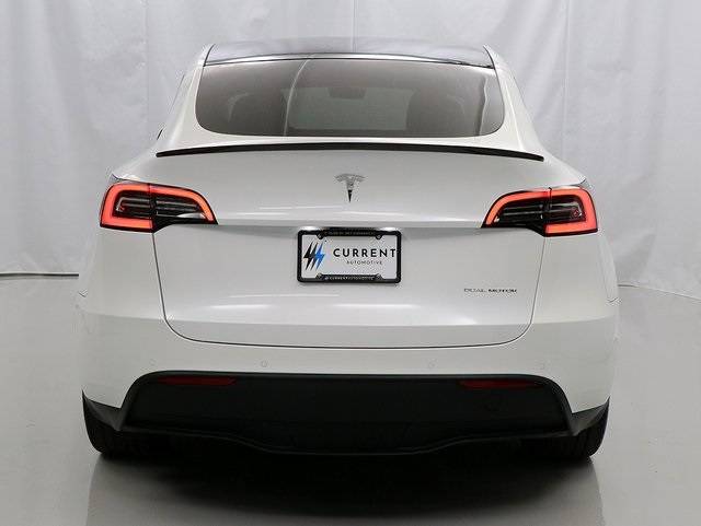 2020 Tesla Model Y 5YJYGDEE3LF056319