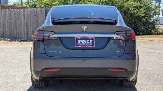 2018 Tesla Model X 5YJXCAE25JF089783
