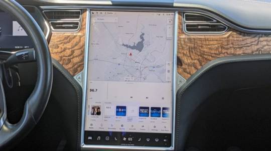 2018 Tesla Model X 5YJXCAE25JF089783