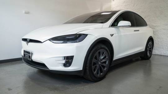 2018 Tesla Model X 5YJXCDE26JF123053