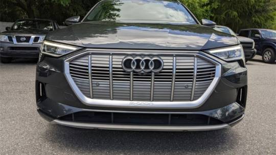 2019 Audi e-tron WA1VAAGE1KB020527