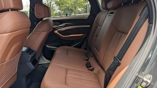 2019 Audi e-tron WA1VAAGE1KB020527