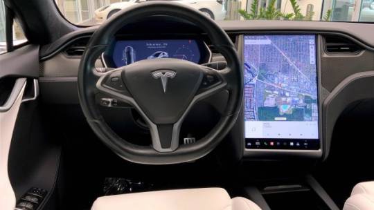 2019 Tesla Model S 5YJSA1E44KF333393