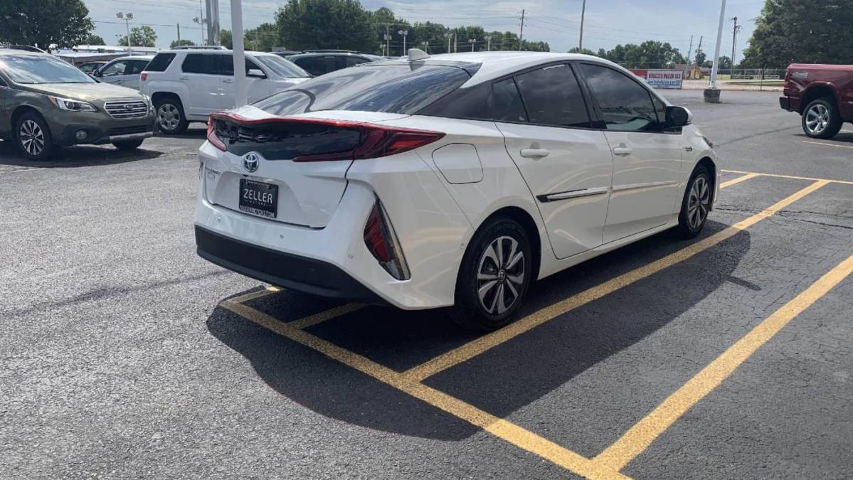 2018 Toyota Prius Prime JTDKARFP1J3068368