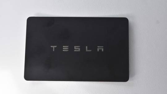 2018 Tesla Model 3 5YJ3E1EB6JF135131