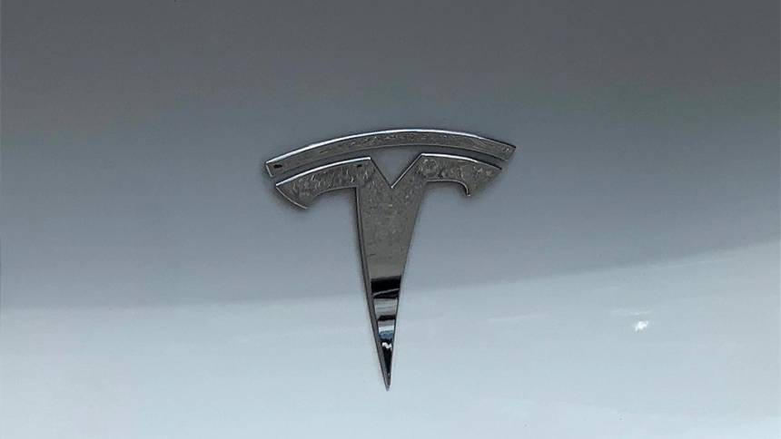 2020 Tesla Model Y 5YJYGDEE2LF036014