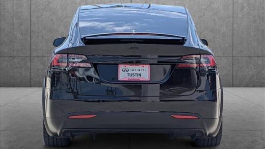 2018 Tesla Model X 5YJXCBE24JF111391