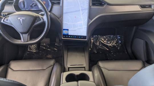 2018 Tesla Model X 5YJXCBE24JF111391