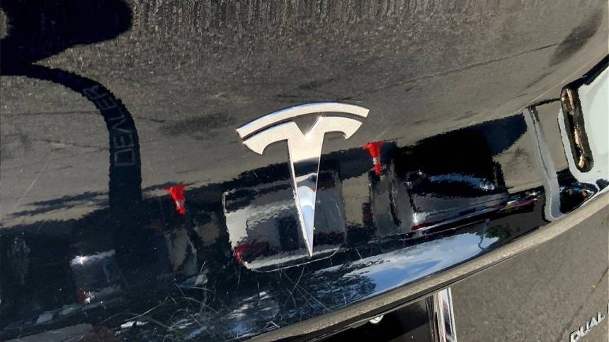 2019 Tesla Model 3 5YJ3E1EB7KF451784