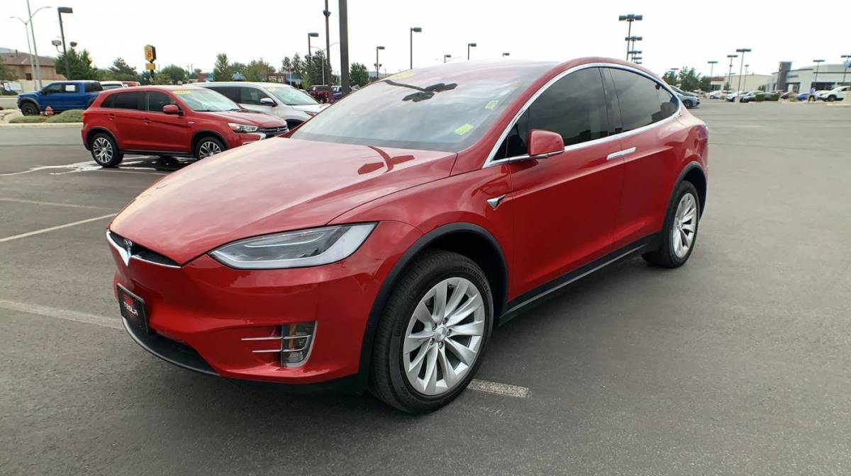 2017 Tesla Model X 5YJXCBE20HF037607