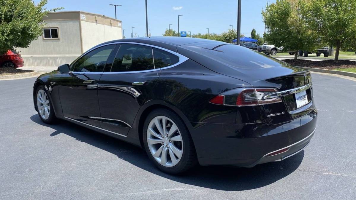 2016 Tesla Model S 5YJSA1E22GF129228