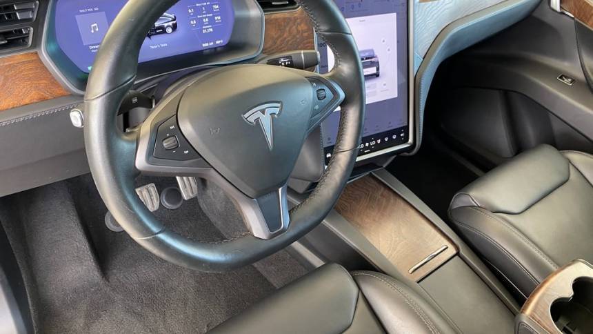 2019 Tesla Model X 5YJXCBE29KF152021