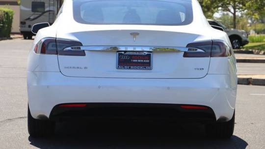 2018 Tesla Model S 5YJSA1E25JF281107