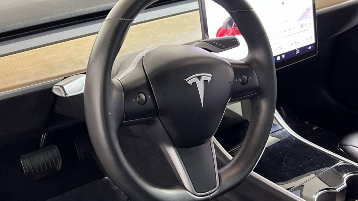 2018 Tesla Model 3 5YJ3E1EAXJF045553